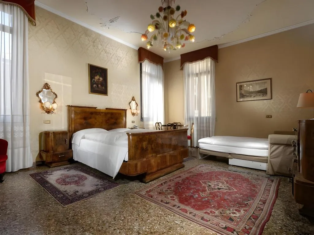 Room, Hotel Flora, Venice