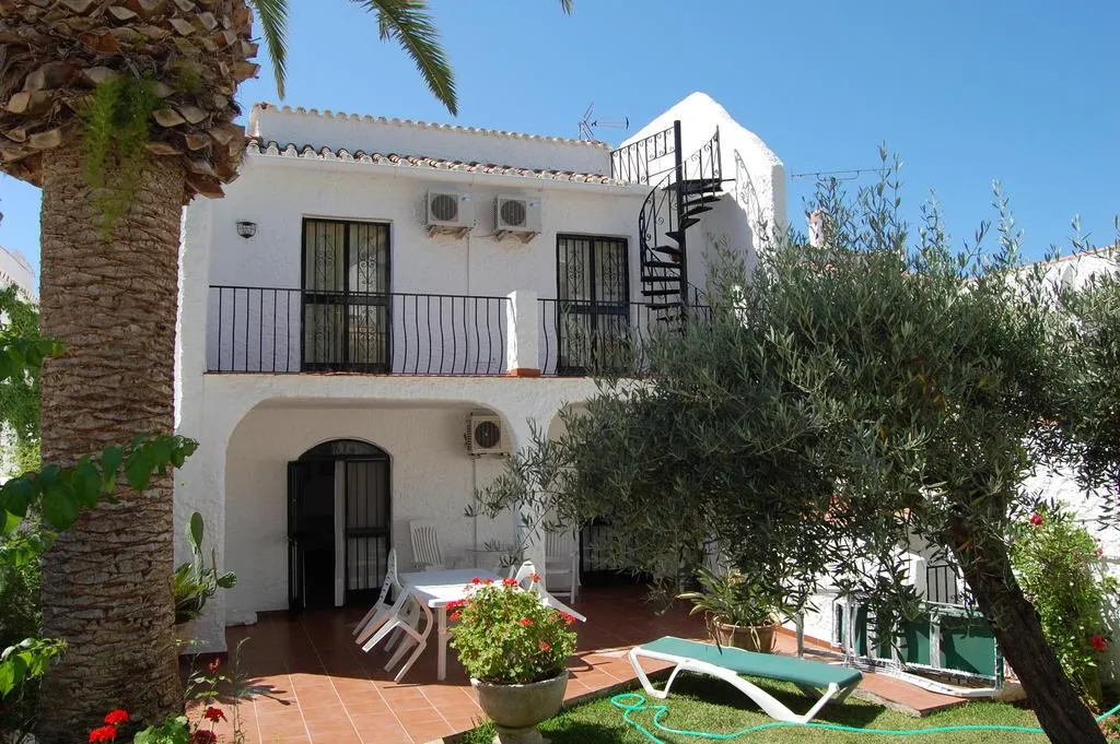 VILLA TWO BEDROOMS Room, El Capistrano, Costa Del Sol