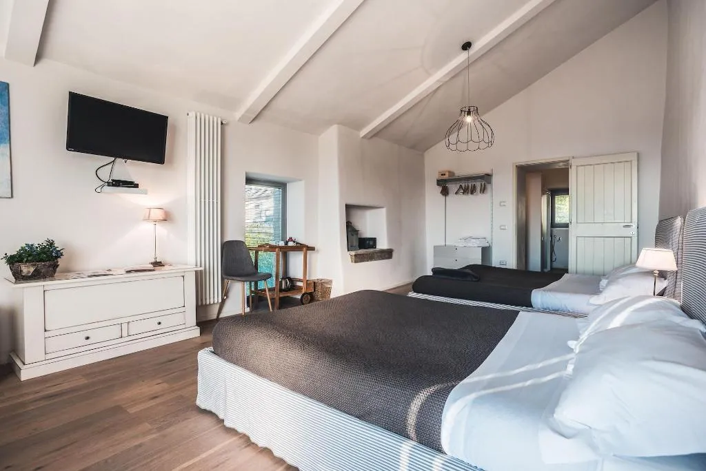 Room, Nikis Resort, Umbria