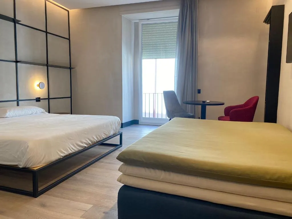 QUADRUPLE CAPACITY 4 Room, Casa Pacifico Napoli, Naples