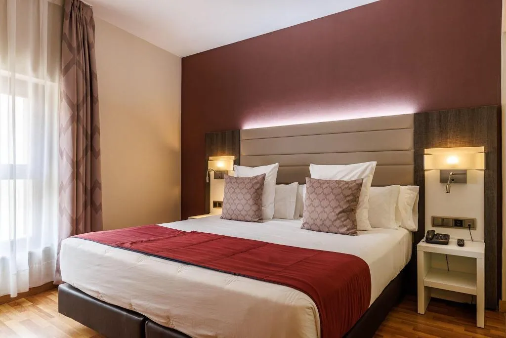 DOUBLE SINGLE USE SUPERIOR QUEEN BED Room, Ronda Lesseps, Barcelona