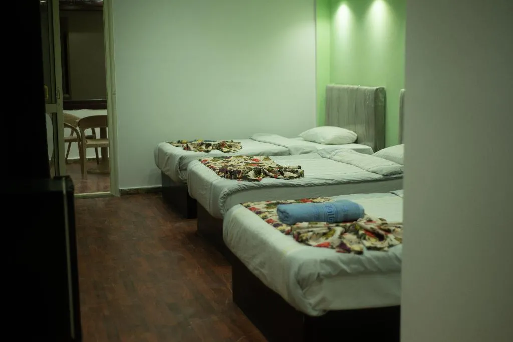 TRIPLE THREE BEDS Room, Nile Sky Hotel and Suites, Cairo