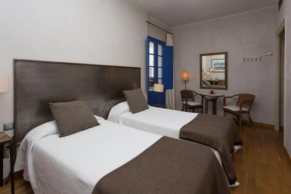 Room, Hostal De La Plaça, Barcelona