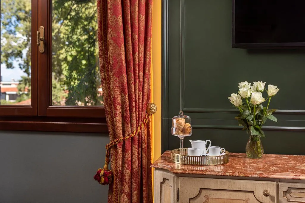 DOUBLE PREMIUM Room, NH Collection Venezia Grand Hotel Palazzo dei Dogi, Venice