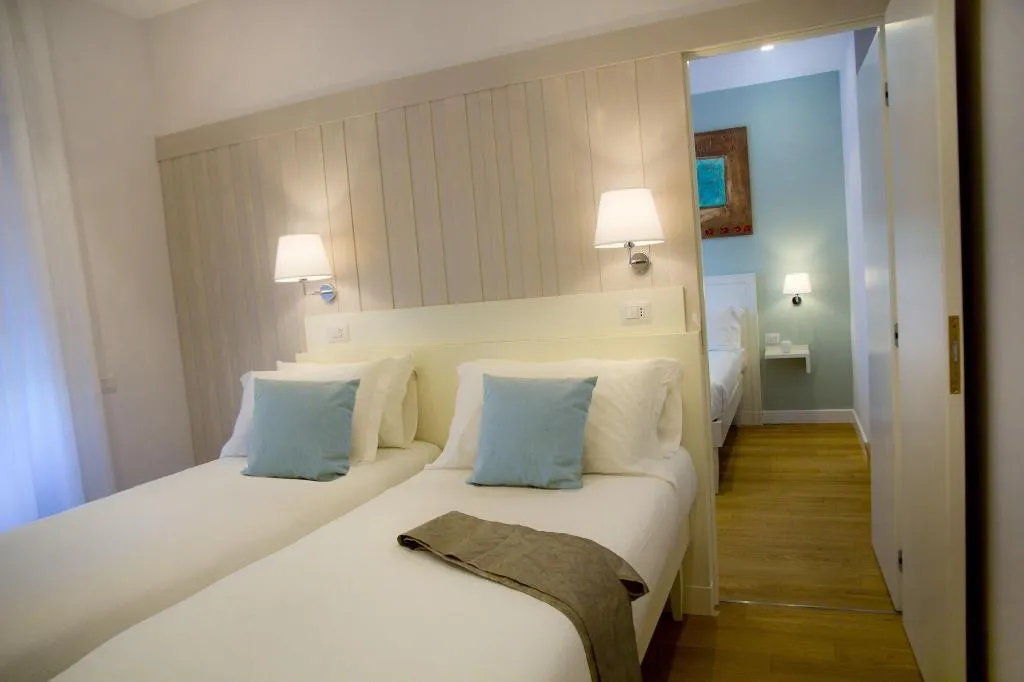 Room, Ripense In Trastevere, Rome
