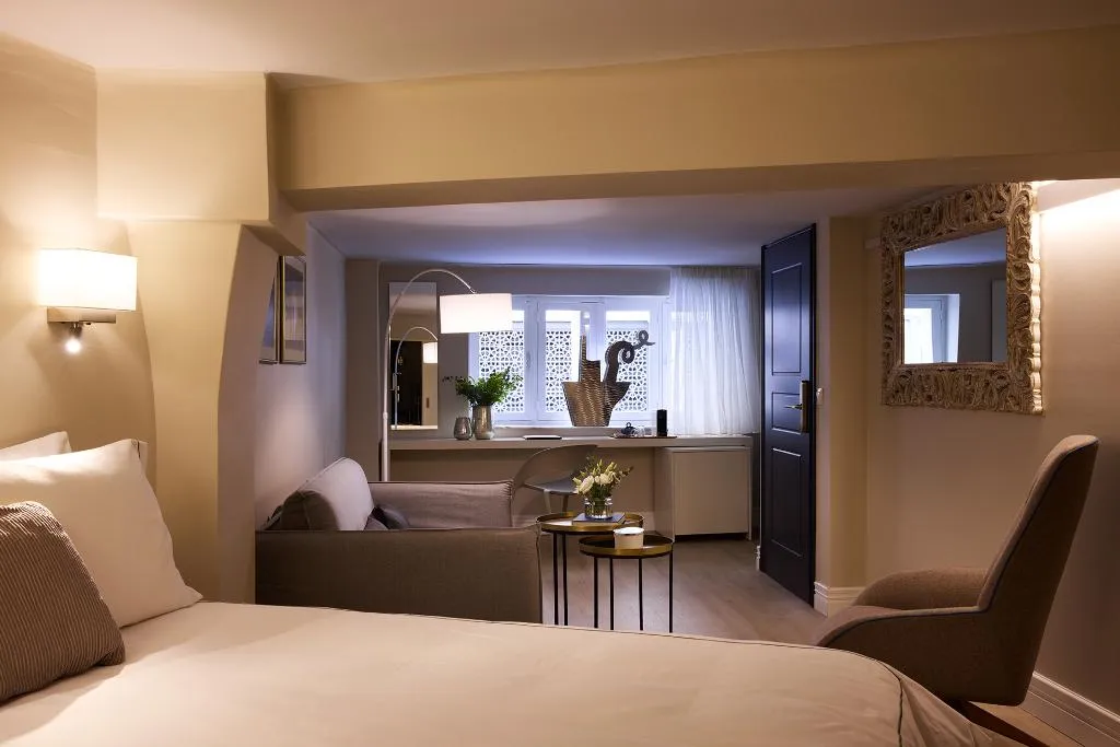 SUITE CAPACITY 4 Room, Vrachos Athens Suites, Athens