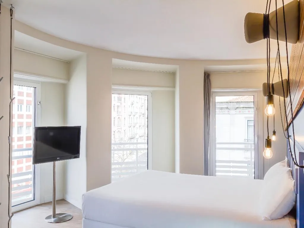 DOUBLE WITH DOUBLE BED Room, Ibis Styles Lisboa Centro Liberdade NE, Lisbon