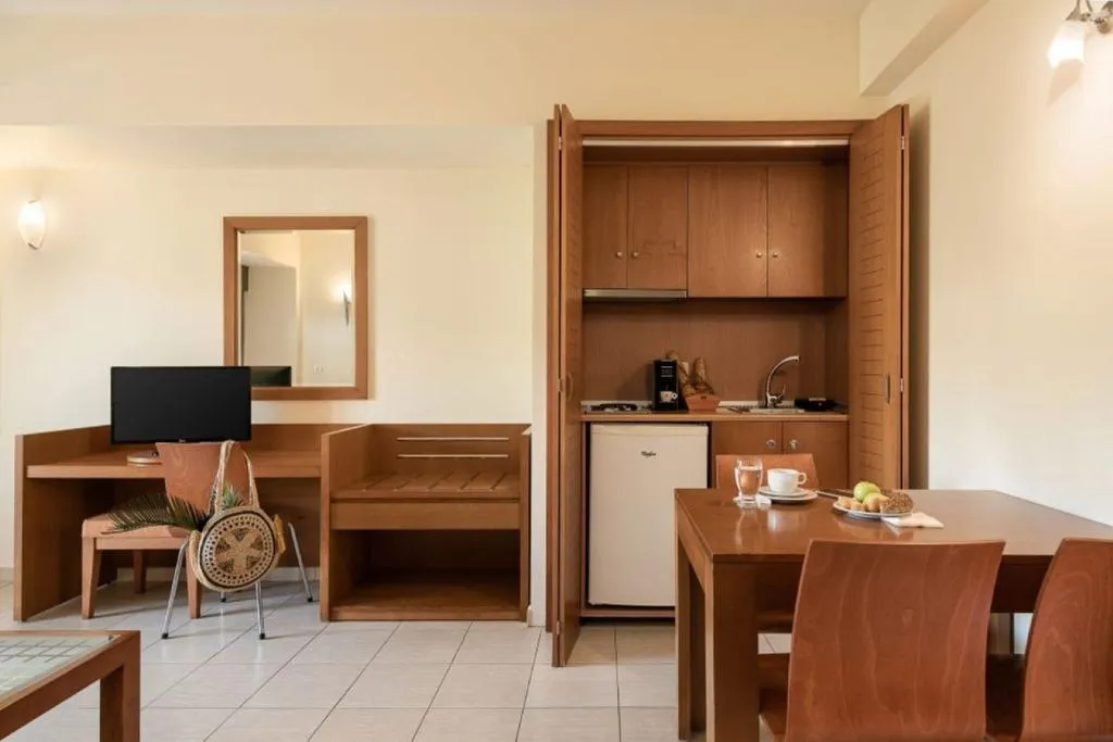 JUNIOR SUITE LAND VIEW Room, Cretan Dream Resort & Spa, Crete