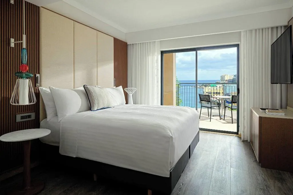 JUNIOR SUITE KING SIZE BED Room, Marriott Malta Hotel & Spa, Malta