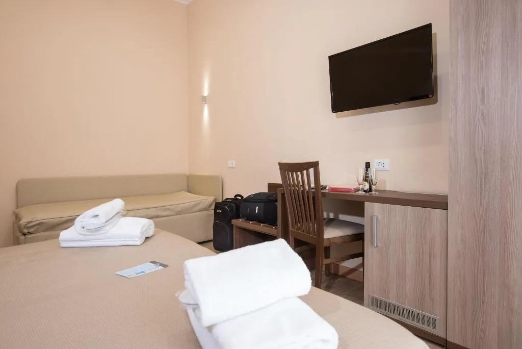Room, Trinity Luxury Rooms, Rome