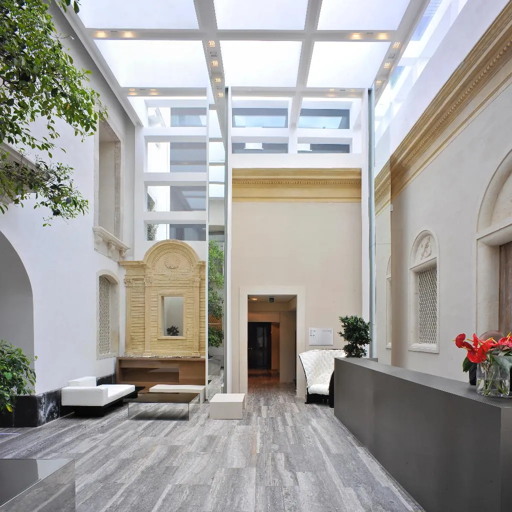 Lobby, Romano House, Catania