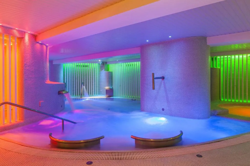 Sports and Entertainment, Ambassador Playa II, Costa Blanca