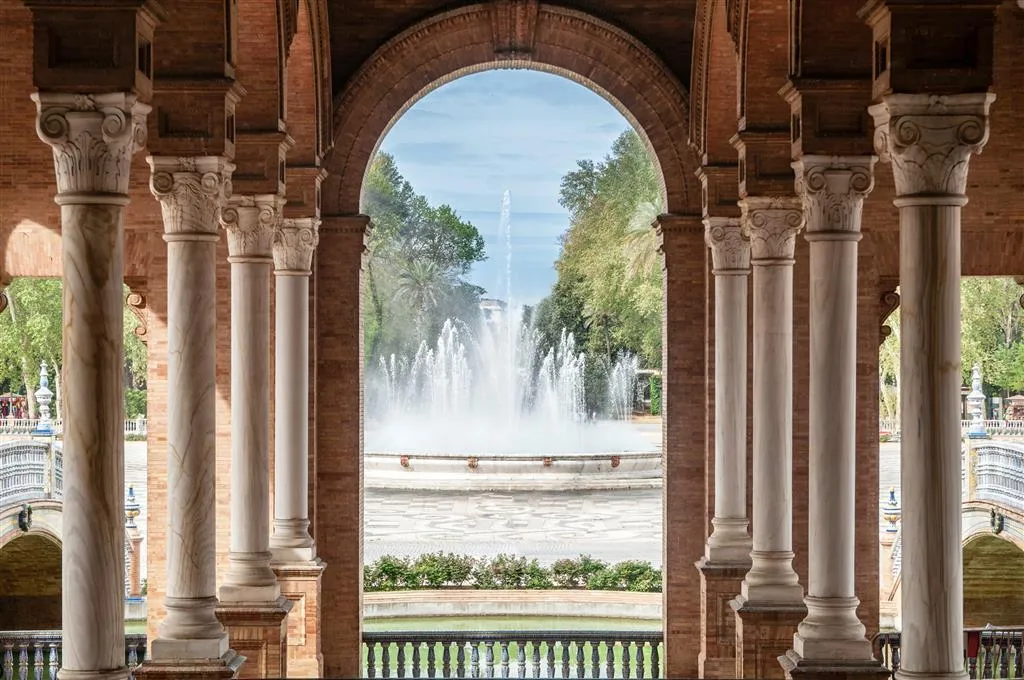General view, Alfonso XIII, Seville