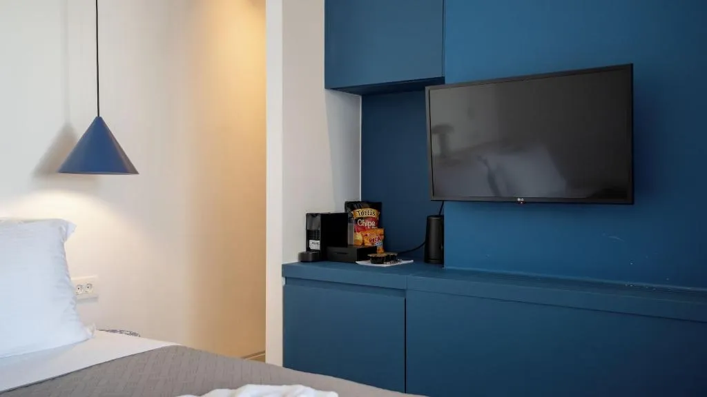 Room, Neo Luxury Suites, Santorini