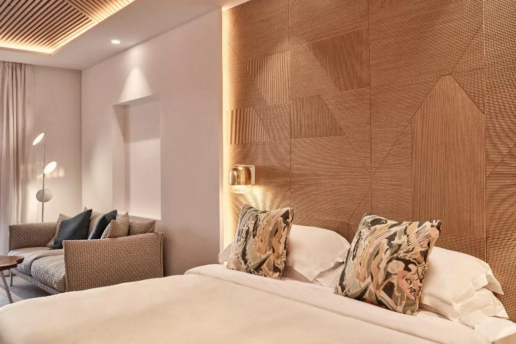 JUNIOR SUITE WITH JACUZZI Room, Myconian Korali Relais & Chateaux, Mykonos