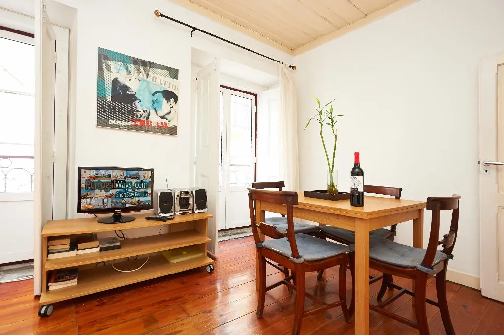 APARTMENT TWO BEDROOMS WITH TERRACE Room, Hello Lisbon Principe Real Apartments, Lisbon