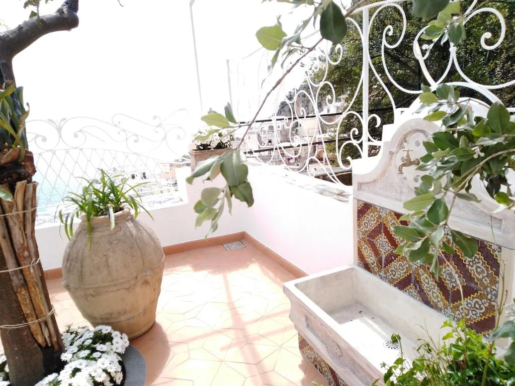 Room, La Bizantina, Naples