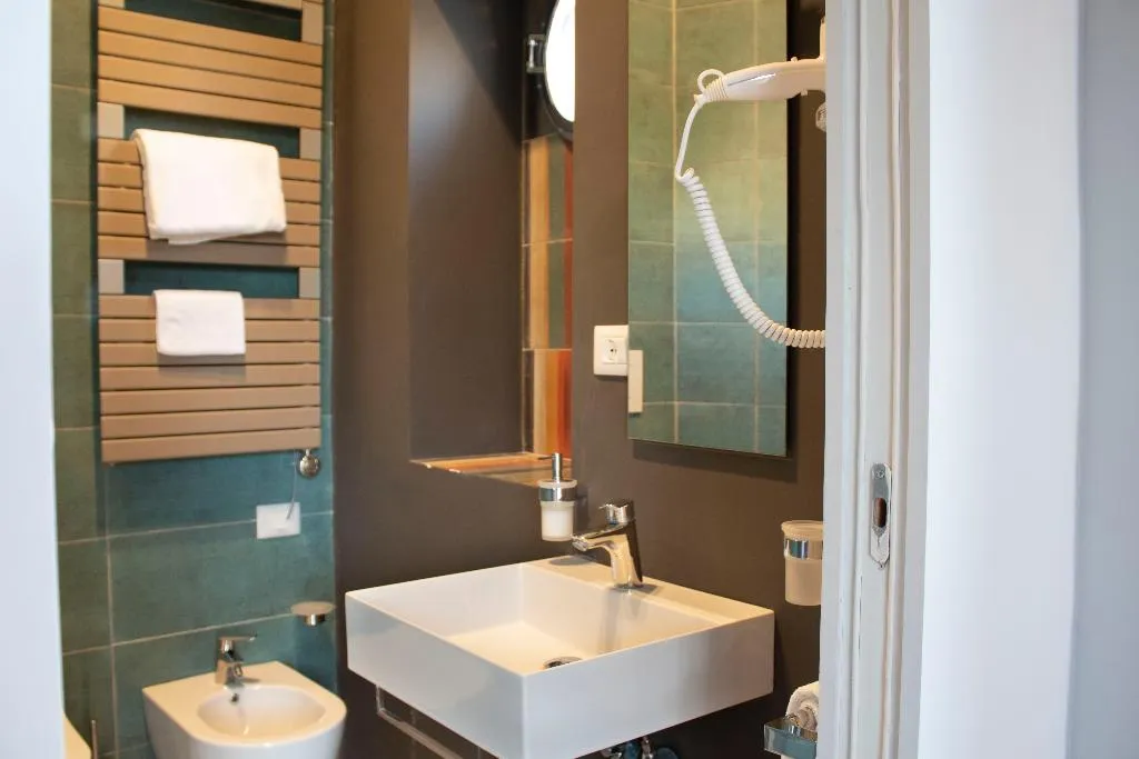 DOUBLE DELUXE KING BED Room, Relais Villa Montedonzelli, Naples