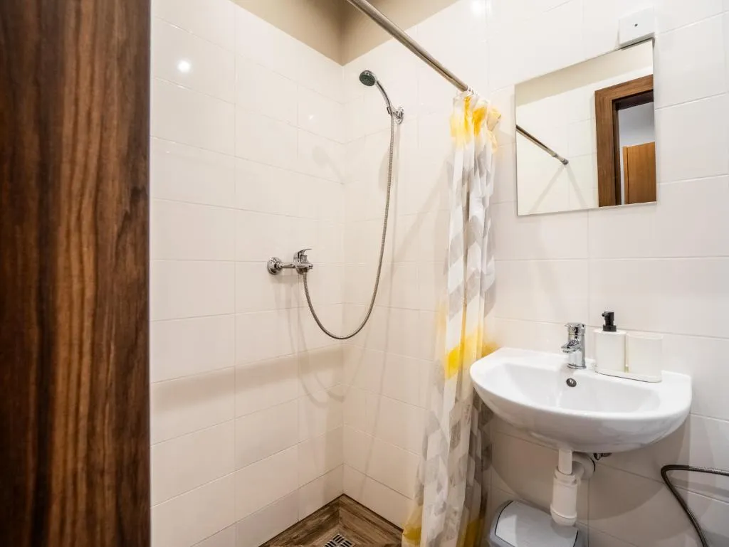 SINGLE BASIC Room, Rvr Smart Apartment With Parking And Self-check In, Riga