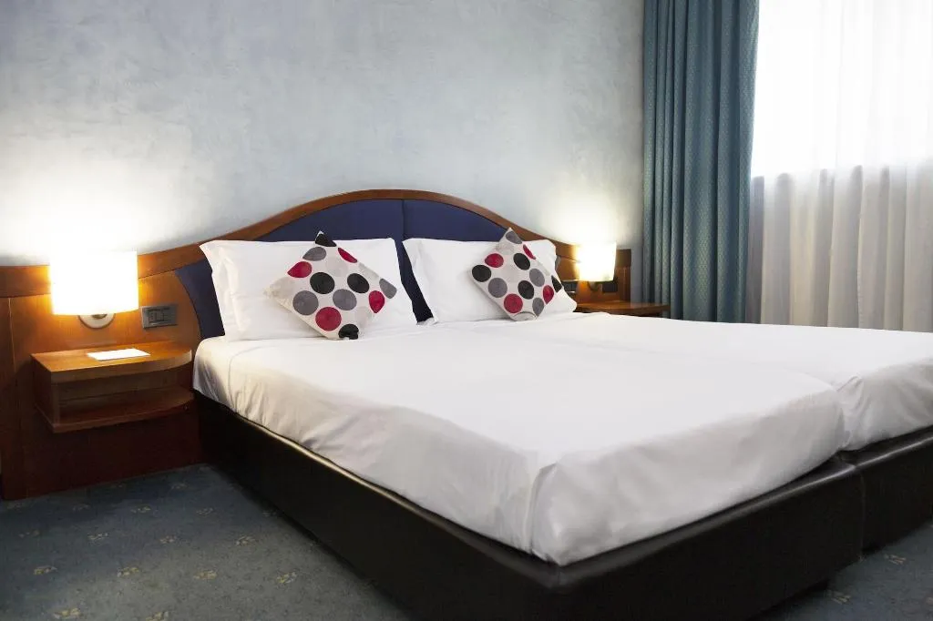 Room, iH Hotels Milano Blu Visconti, Milan