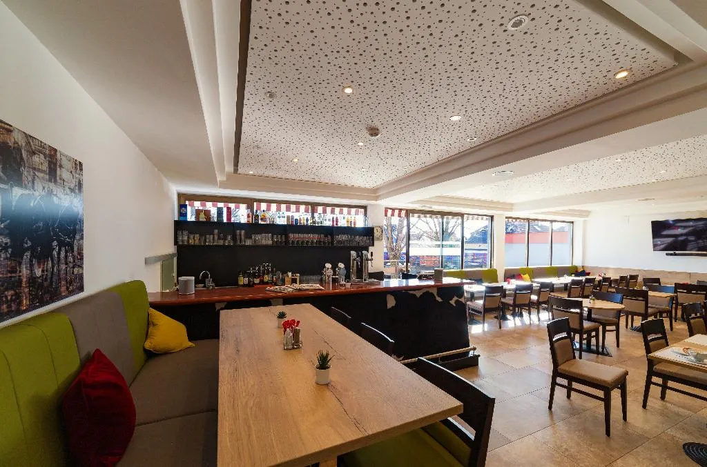 Bar, Arion Airport Hotel, Vienna