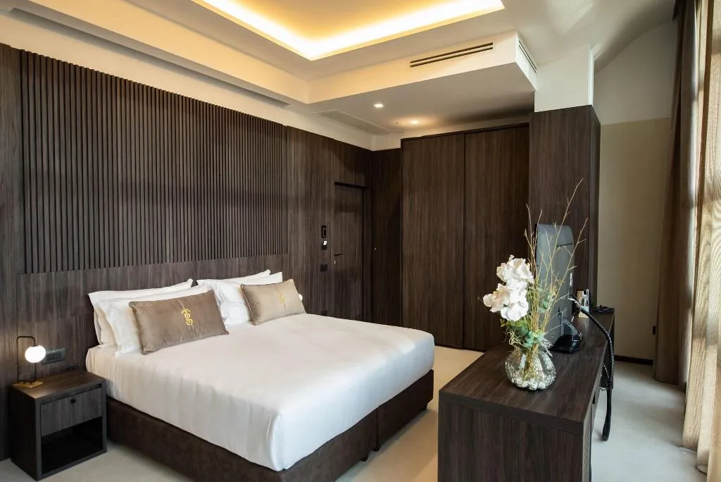 Room, Gold Tower Lifestyle Hotel, Naples
