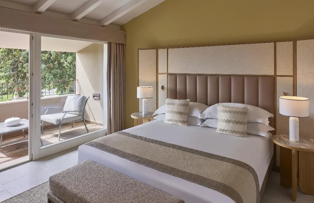 SUITE KING SIZE BED Room, Conrad Chia Laguna Sardinia, Cagliari