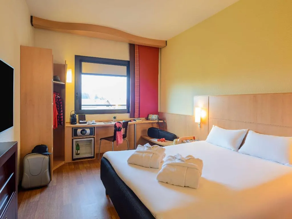 DOUBLE PREMIUM Room, ibis Milano Malpensa Aeroporto, Milan