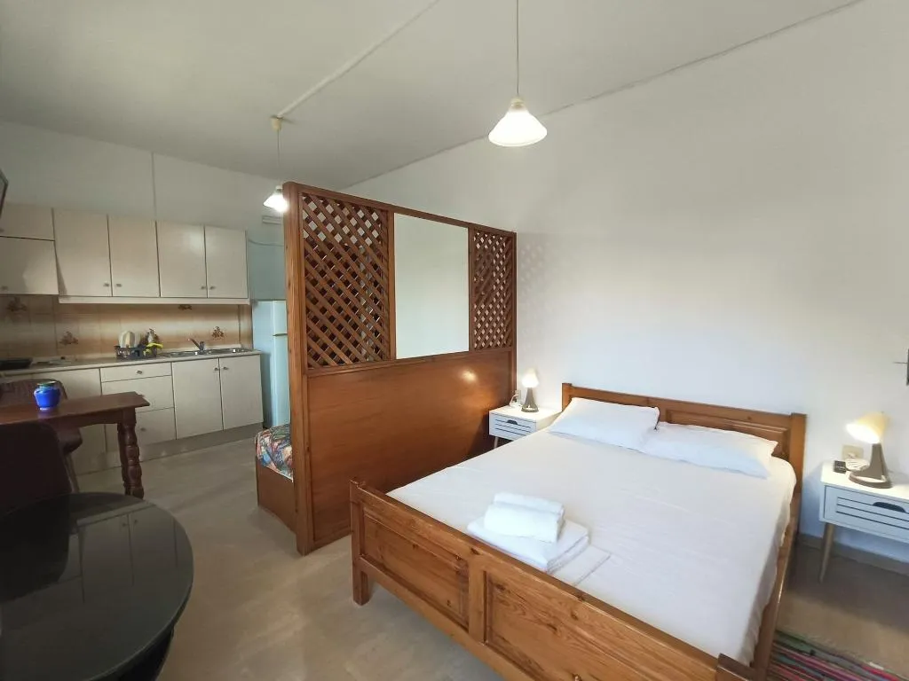 Room, Albatross Apartments, Crete