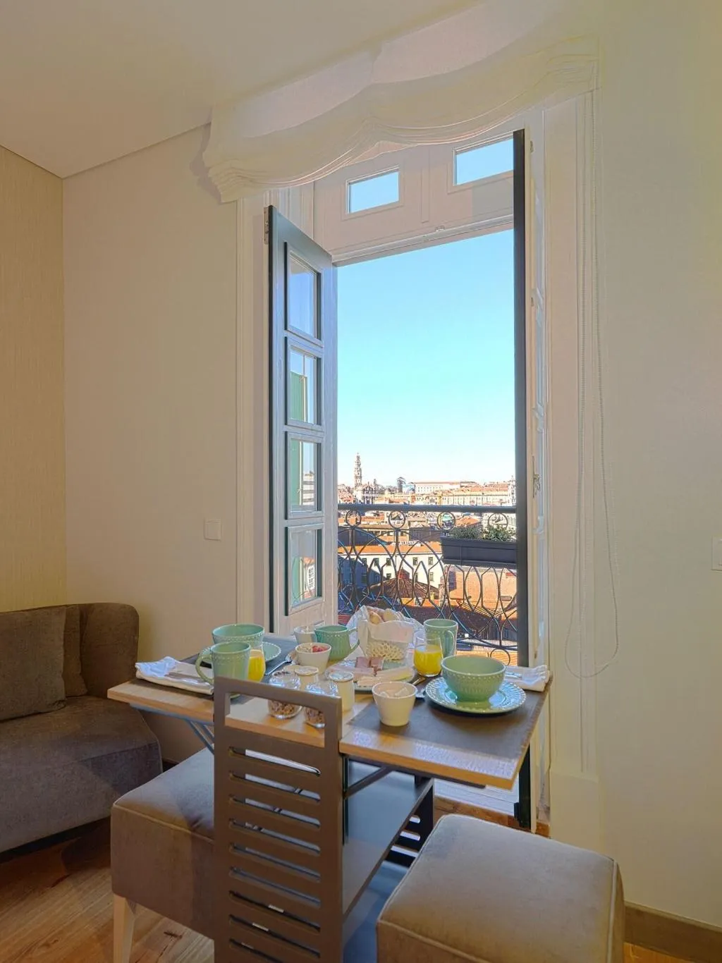 DOUBLE CITY VIEW Room, Feels Like Home Santa Catarina Prime Suites, Porto
