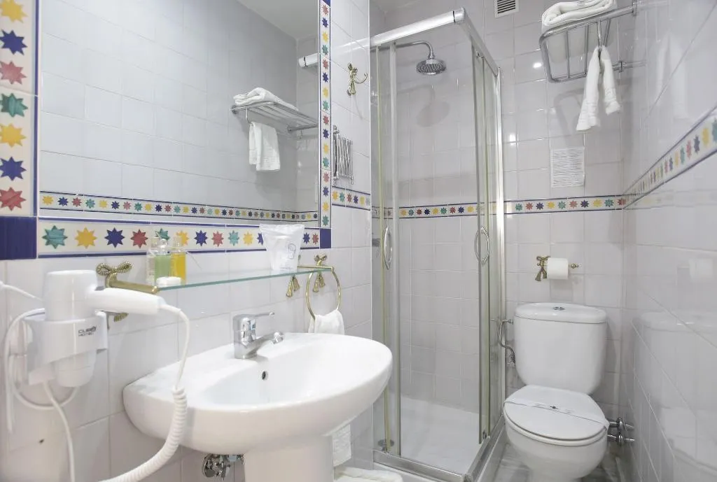 Room, Puerta de Sevilla, Seville