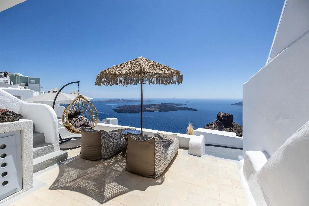 VILLA WITH JACUZZI Room, El Verano Collection Santorini, Santorini