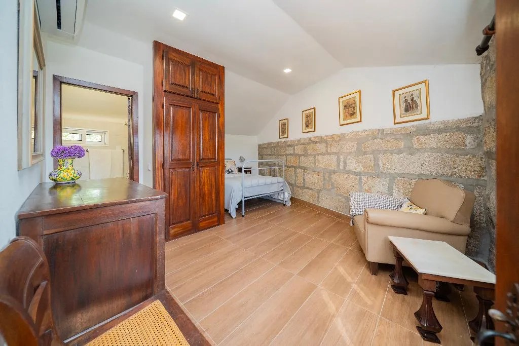 APARTMENT TWO BEDROOMS Room, Quinta da Aldeia, Porto