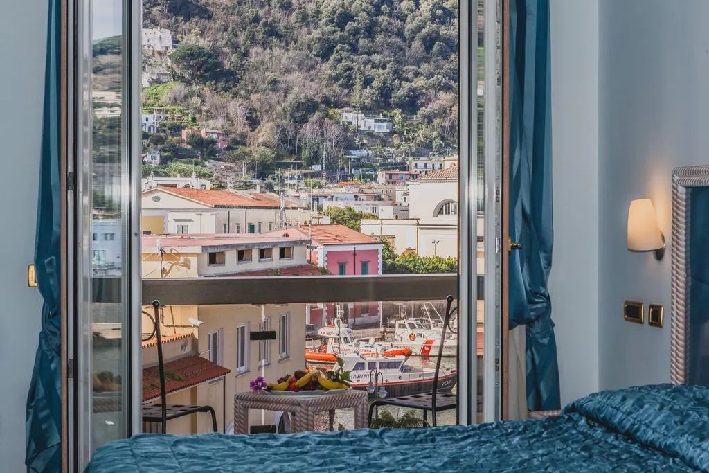 Double or Twin SUPERIOR HARBOUR VIEW Room, Aragona Palace Hotel, Naples