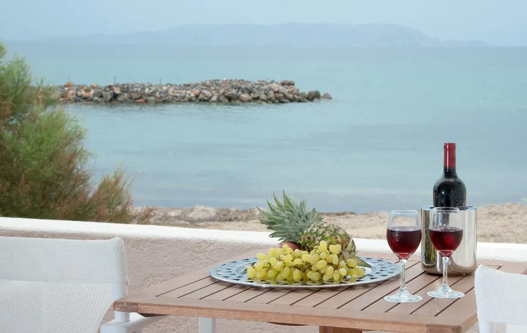 BUNGALOW SEA FRONT Room, Knossos Beach Bungalows & Suites, Crete