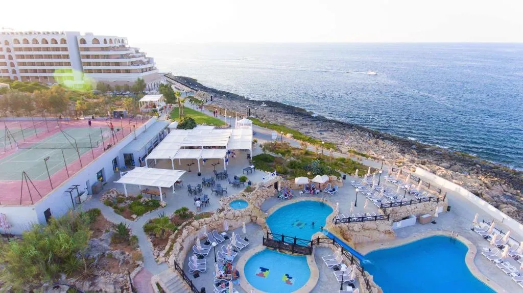 Sports and Entertainment, Radisson Blu Resort, Malta St. Julians, Malta