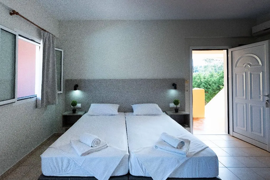 TRIPLE WITH VIEWS Room, Nikos Villas, Corfu