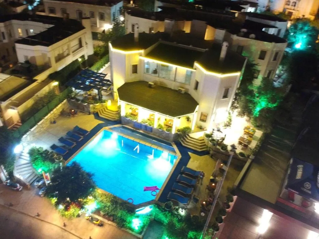 Pool, Eden, Bodrum