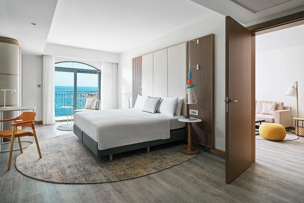 SUITE EXECUTIVE Room, Marriott Malta Hotel & Spa, Malta