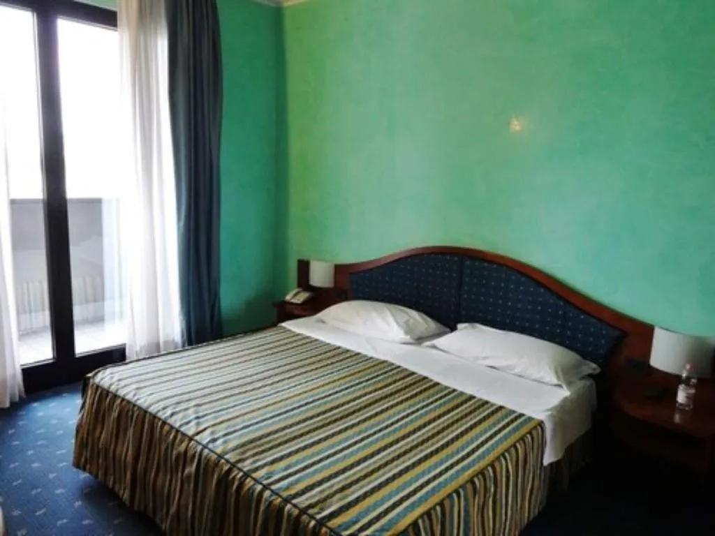 Room, iH Hotels Milano Blu Visconti, Milan