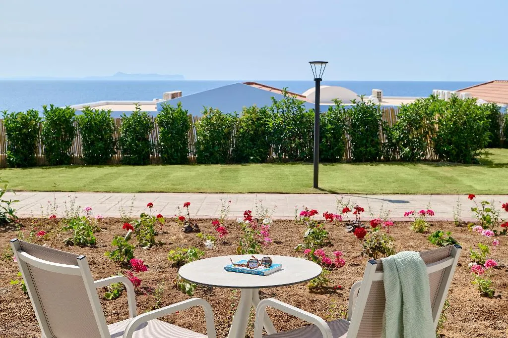 FAMILY ROOM SEA VIEW Room, Iberostar Waves Creta Panorama & Mare, Crete
