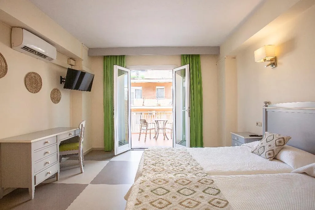 Double or Twin STANDARD Room, Playa Sol, Majorca