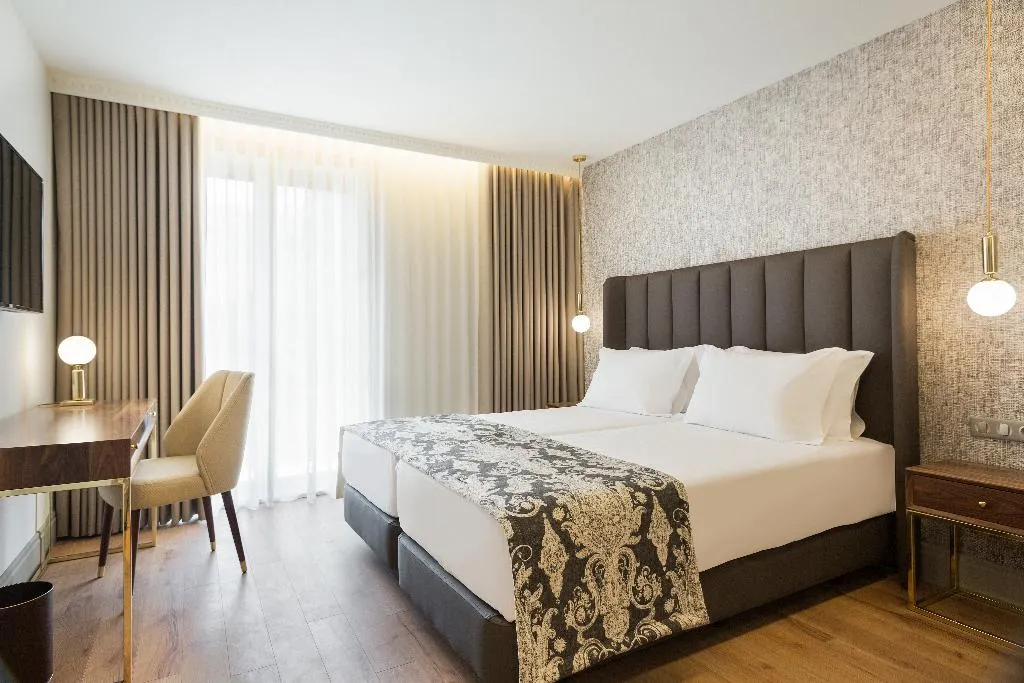 DOUBLE STANDARD Room, Acta The Avenue, Porto