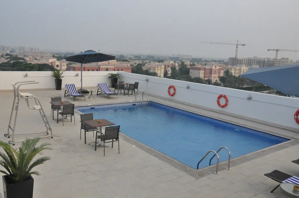 Pool, Fortune Park Hotel, Dubai