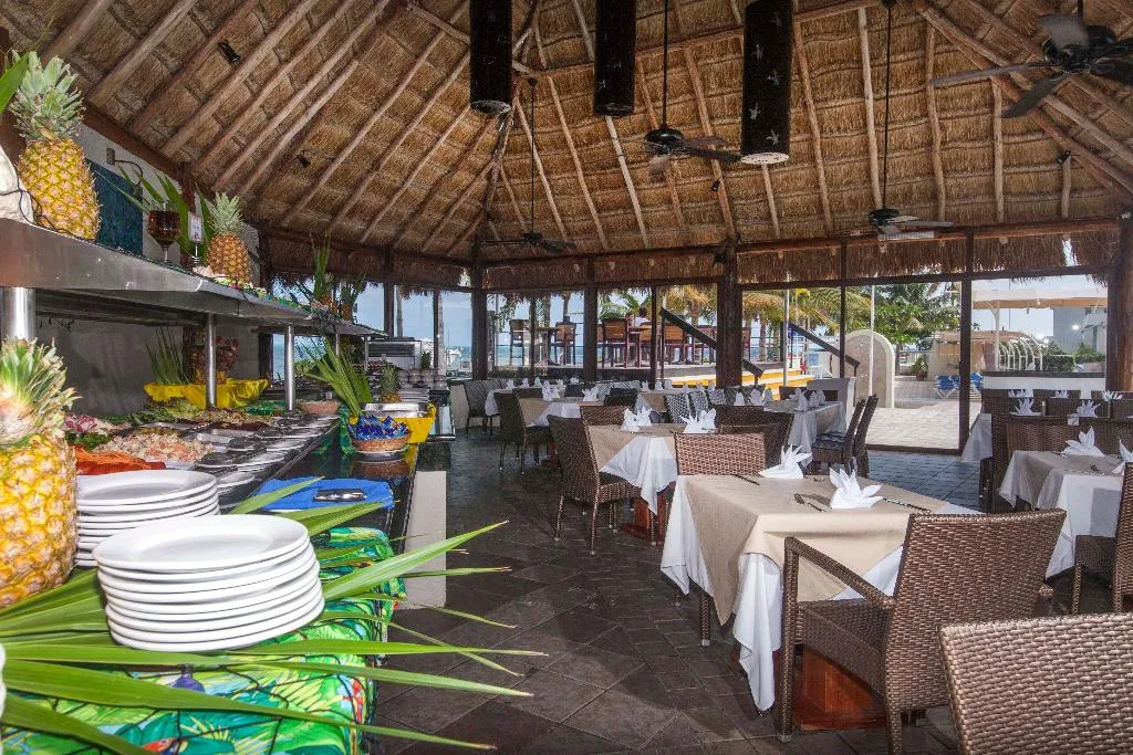 Restaurant, Aquamarina Beach, Cancun Area