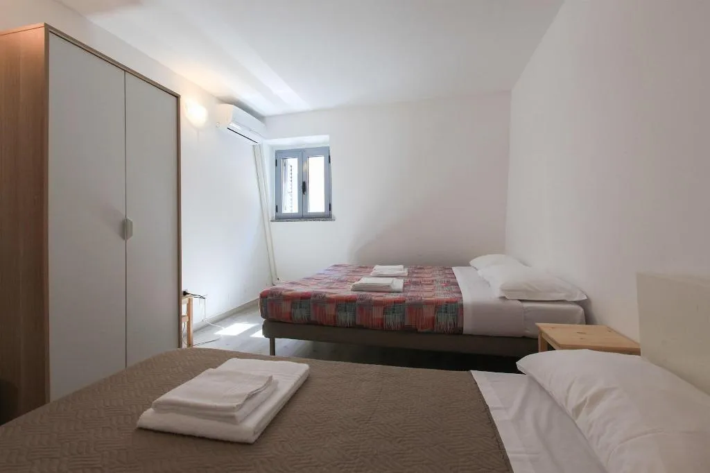 Room, Red Line Room Division, Milan
