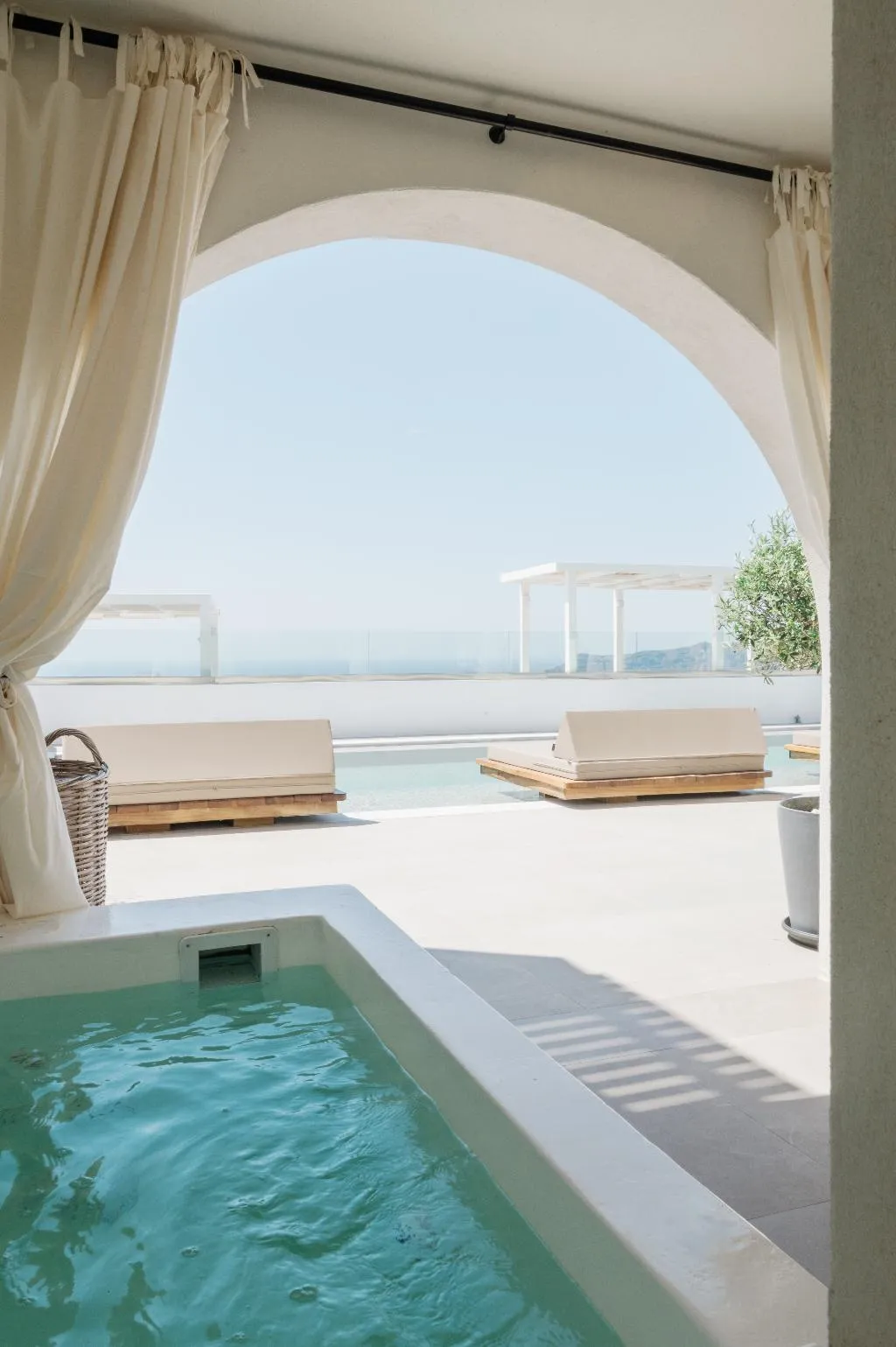 DOUBLE WITH JACUZZI Room, Apeiron Blue Santorini - Apeiron Hotels, Santorini