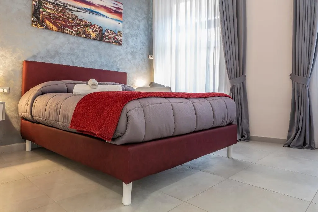 Room, Casina Rossa, Naples