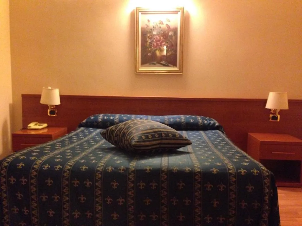 Room, Hotel Fenicia, Naples