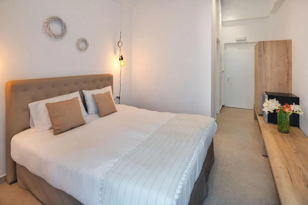 Room, Hotel Eucalyptus, Santorini